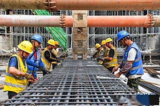 廣州地鐵建設施工忙，織就城市地下交通網